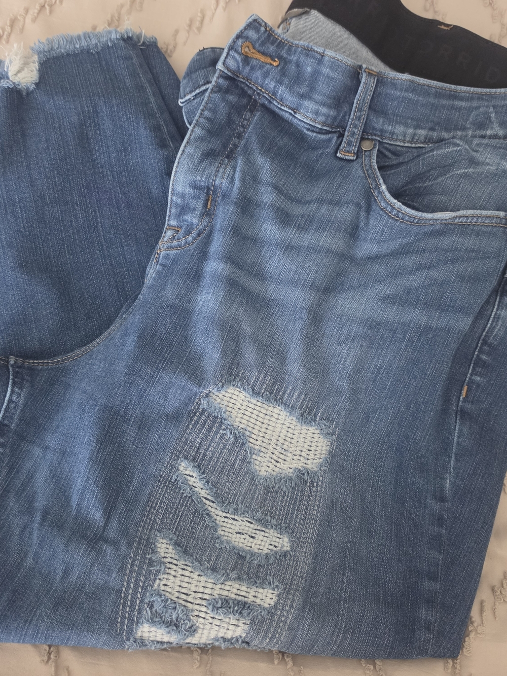 Distressed Cropped Blue Denim Ankle Jeans